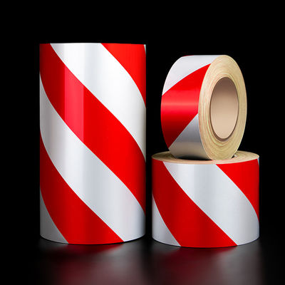 Αντανακλαστικό αυτοκόλλητο Κόκκινη Αντανακλαστική Ταινία Προειδοποίησης Ασφάλειας Προσαρμοσμένη Αντανακλαστικότητα Φορτηγό Οχήμα Αντανακλαστική Ταινία